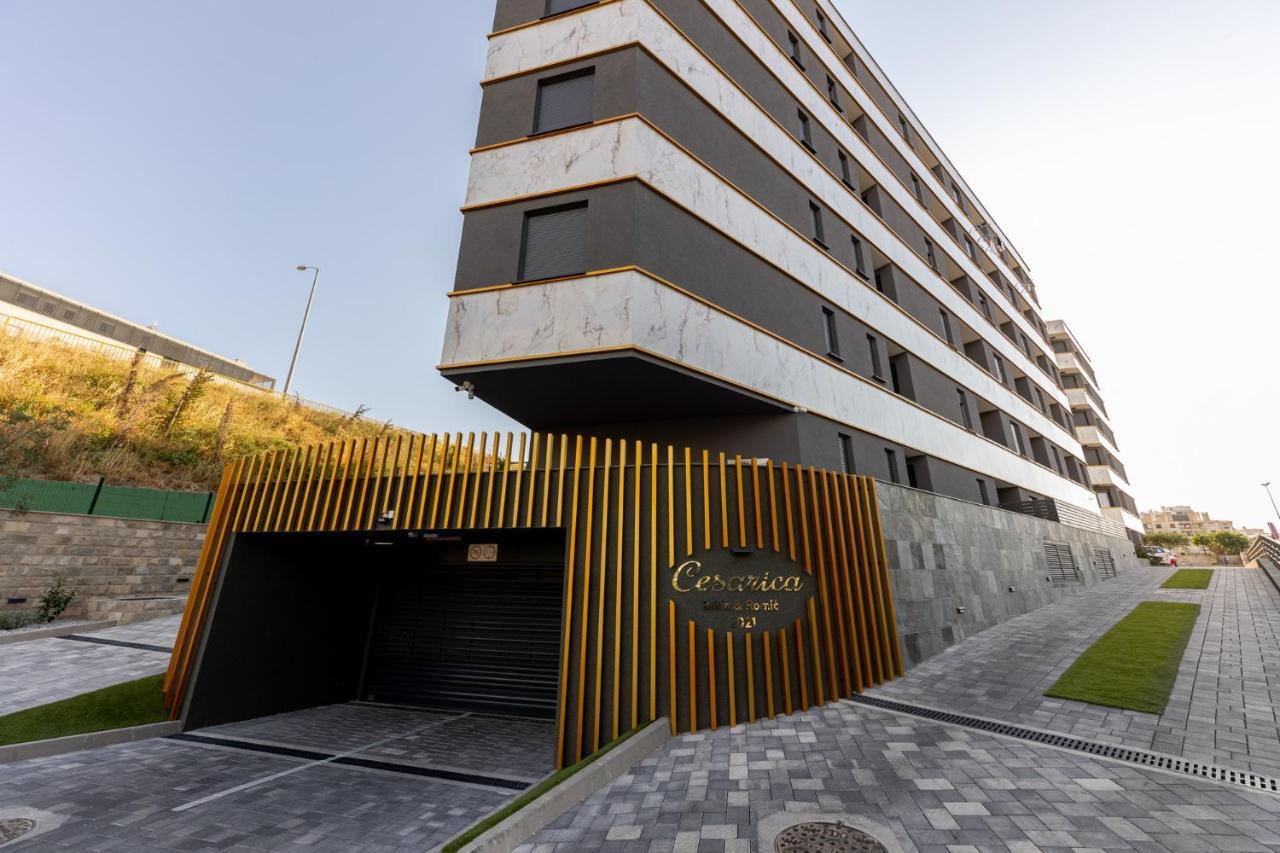 New Studio For 2, Free Private Garage Spot, Wi-Fi, 200 M From Mall Of Split Dış mekan fotoğraf